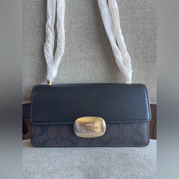 NWT！COACH ELIZA FLAP SHOULDER CROSSBODY BAG IN SIGNATURE（CP009）fast shipping